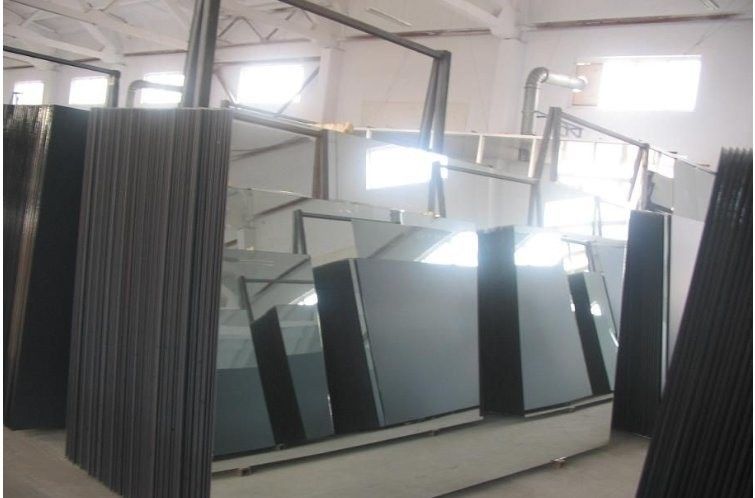 Dispositivi per la costruzione di vetri a LED