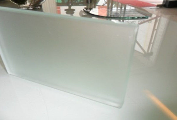 3 mm 4 mm Acid Etched Tempered Glass Figured Frosted Glass Usato per le porte del bagno
