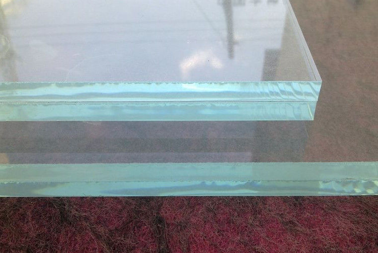 Vetro ultra trasparente con costanza di colore per finestre, porte e edifici.