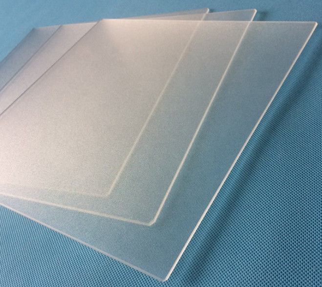 Vetro ad alta tecnologia a prova di polvere a basso contenuto di ferro per pannelli fotovoltaici utilizzato per la decorazione degli edifici