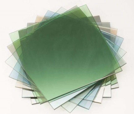 La produzione di vetro colorato con colore verde scuro/grigio scuro/azzurro Ford/bronzo ecc.