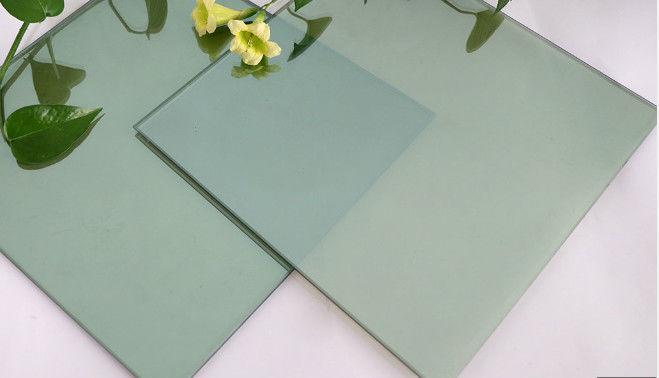 Vetro riflettente colorato di design unico e resistente per la decorazione degli edifici