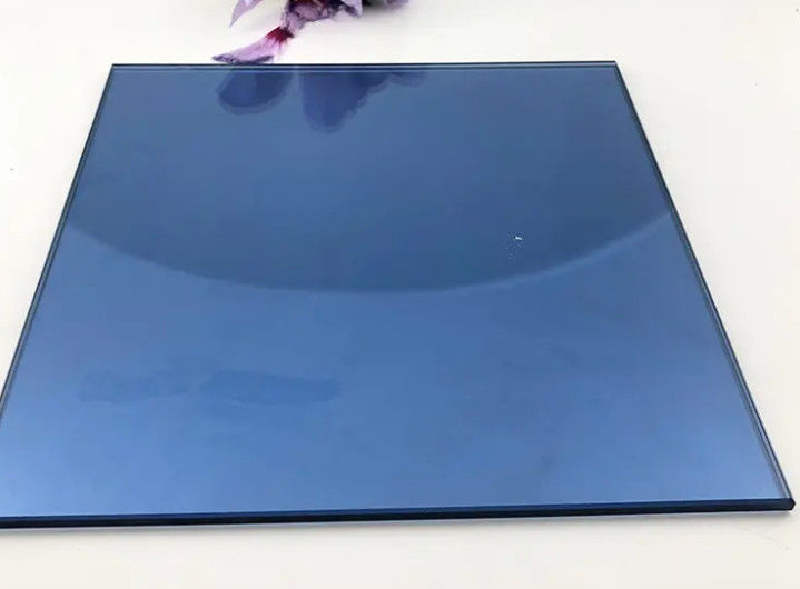 Vetro riflettente galleggiante di colore ferro a bassa trasparenza temperato