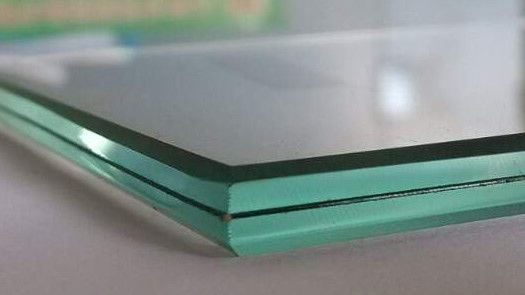 Vetro temperato laminato con prestazioni ambientali
