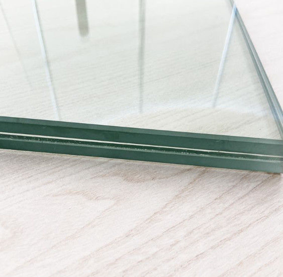 6.38mm 8.38mm 10.38mm 12.38mm Vetro laminato PVB colorato chiaro con certificato CSI、CE、SGCC per vetro da costruzione
